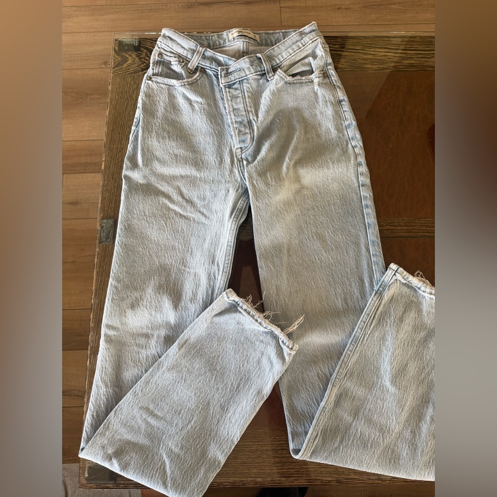 Abercrombie & Fitch Women's “The Dad” High Rise Light Blue Jeans, Long fit